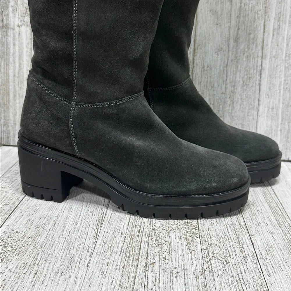 NWT CHARLES BY CHARLES DAVID Women's Collateral Extra Wide Boots
